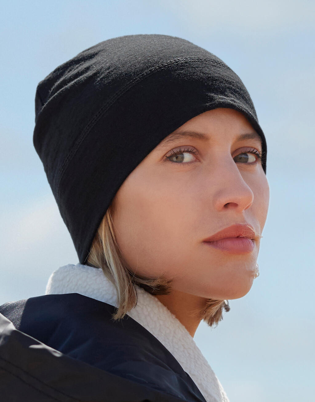 B370 - Merino Beanie - Black