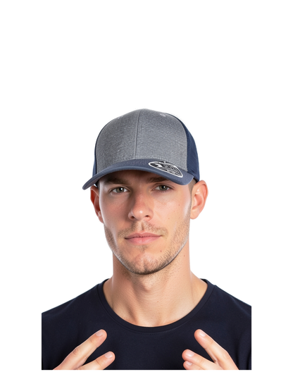 110PT - 110 Flexfit Melange Trucker — portada con modelo ajustada