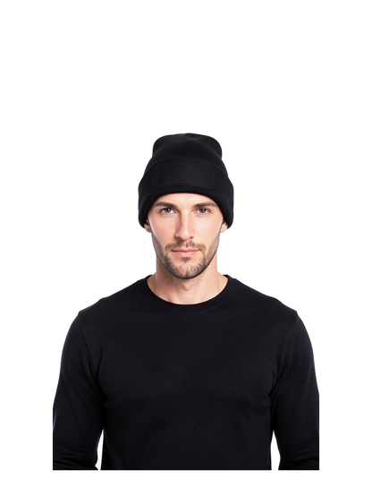 B445R - Recycled Original Patch Beanie — portada con modelo ajustada