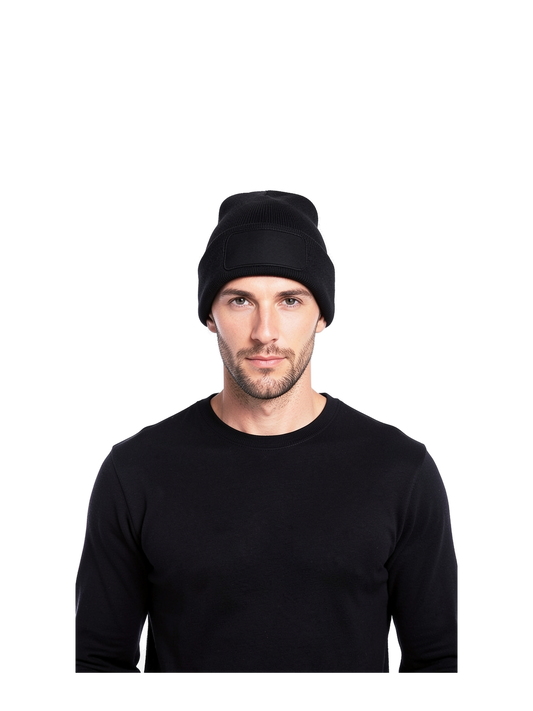 B445R - Recycled Original Patch Beanie — portada con modelo ajustada