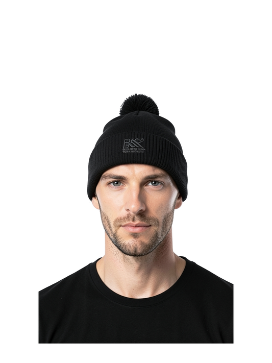 B502 - Water Repellent Thermal Snowstar® Beanie — portada con modelo ajustada