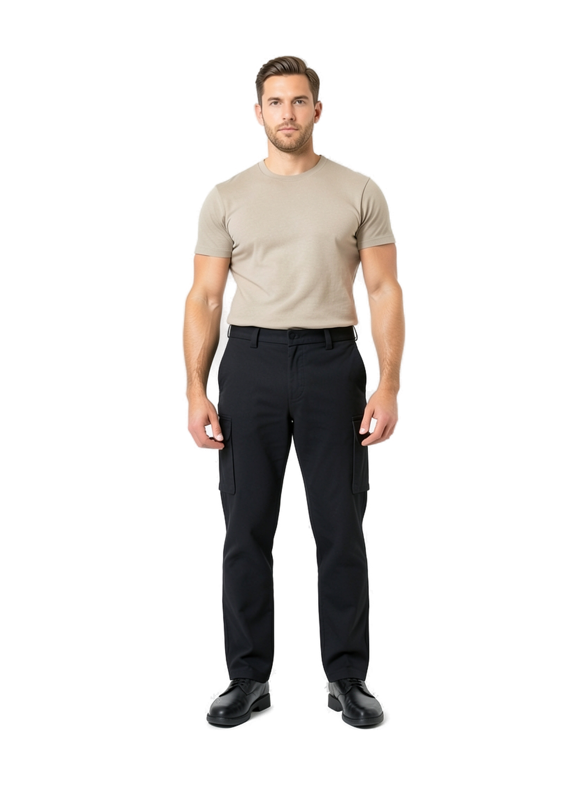 K744 - Pantalón multibolsillos hombre — portada con modelo