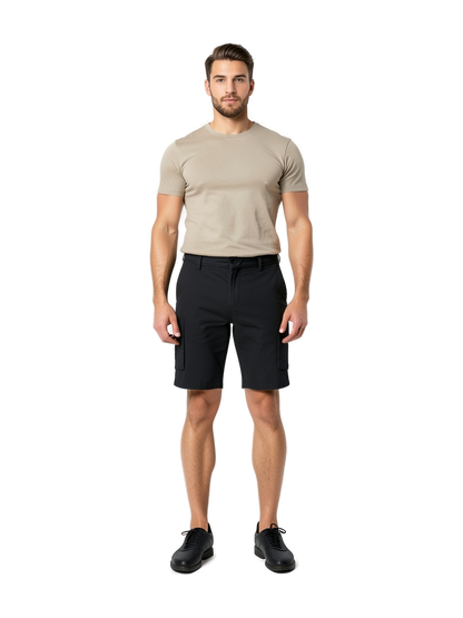 K754 - Bermuda multibolsillos hombre — portada con modelo