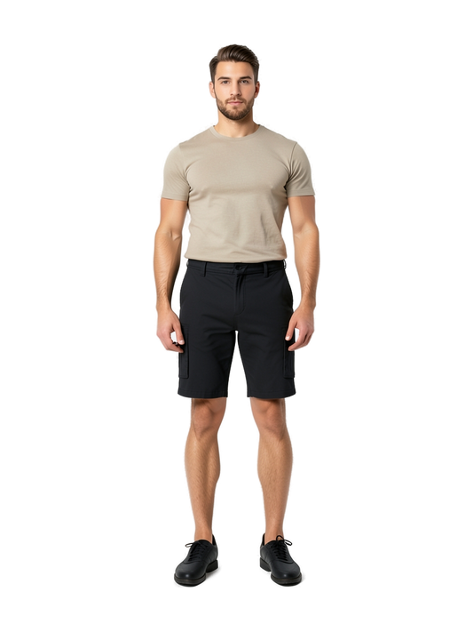 K754 - Bermuda multibolsillos hombre — portada con modelo