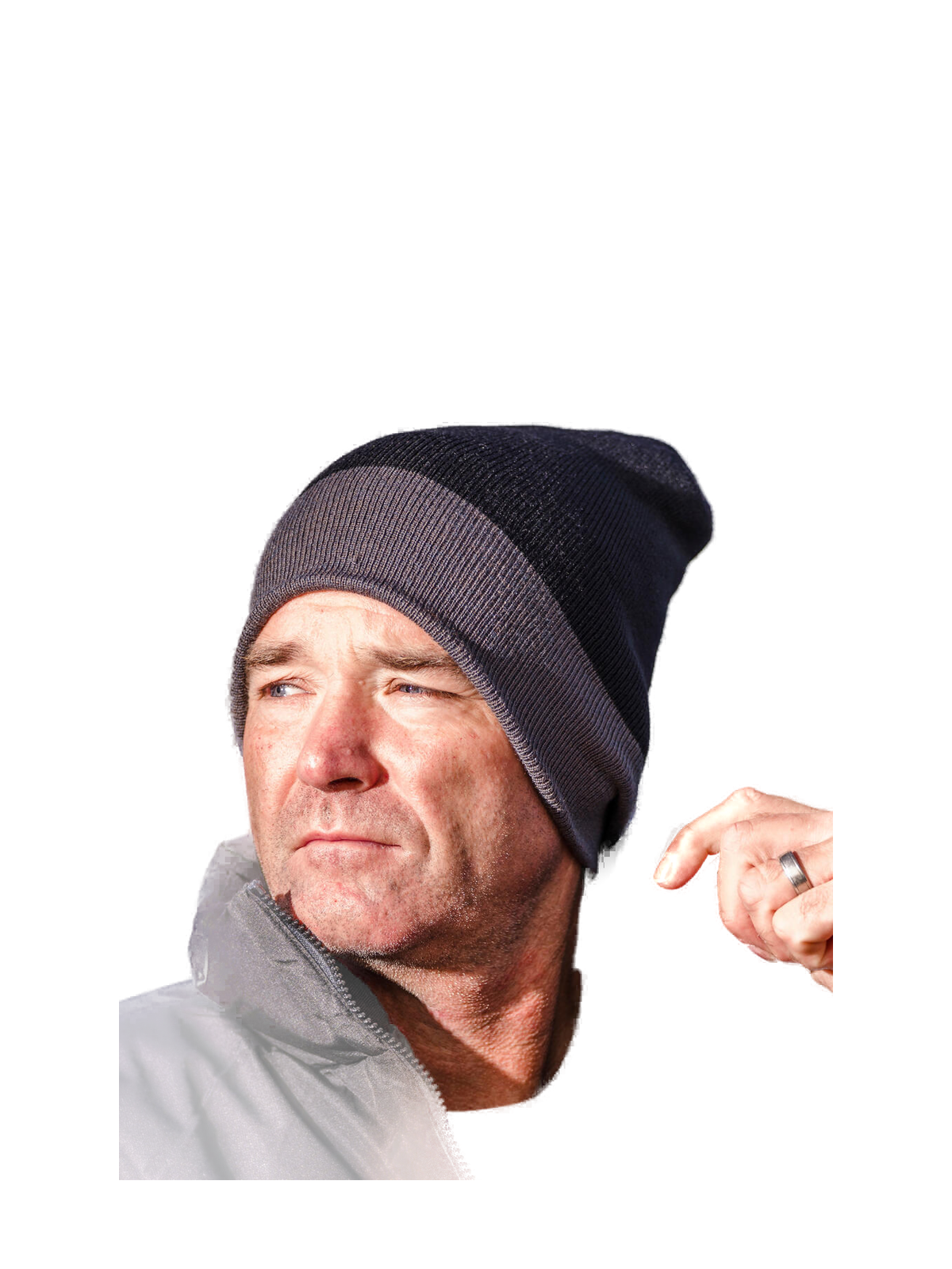 RC930X - Recycled Black Compass Beanie — portada con modelo