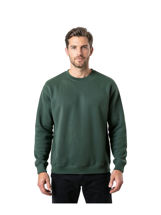SF000 - Softstyle Midweight Fleece Adult Crewneck — portada con modelo ajustada