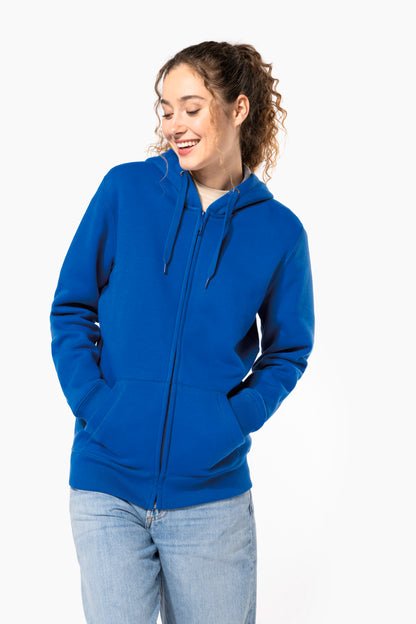 K444 - Sudadera capucha y cremallera - Light Royal Blue - fotografía oficial con modelo