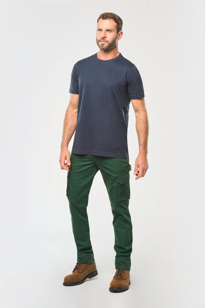WK703 - Pantalón multibolsillos ecorresponsable - Forest Green - fotografía oficial con modelo